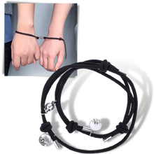 Load image into Gallery viewer, Set di 2 braccialetti magnetici per coppie