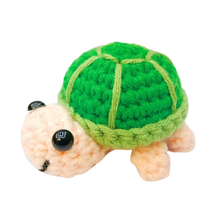 Load image into Gallery viewer, Kit di Animali all'Uncinetto per Principianti -Tortuga - Ozerty
