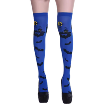 Load image into Gallery viewer, Calze Compressori con Design Festivi per Halloween -Pipistrelli al chiaro di luna - Ozerty