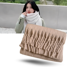 Load image into Gallery viewer, Sciarpa da donna Cozy Elegance - Ozerty