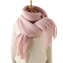 Load image into Gallery viewer, Sciarpa da donna Cozy Elegance -Rosa Sakura - Ozerty