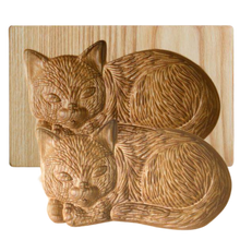 Load image into Gallery viewer, Stampo tagliabiscotti in legno
