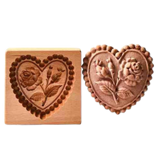 Load image into Gallery viewer, Stampo tagliabiscotti in legno
