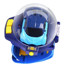 Carica l&#39;immagine nel visualizzatore di Gallery, Orologio con auto telecomandata ricaricabile
