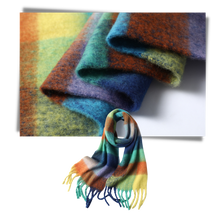 Load image into Gallery viewer, Sciarpa invernale da donna a quadri - Ozerty
