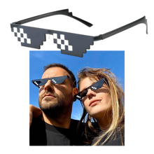 Carica l&#39;immagine nel visualizzatore di Gallery, Occhiali da sole pixel alla moda
