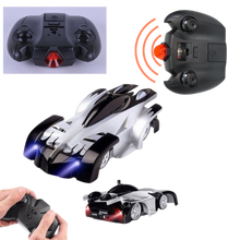 Carica l&#39;immagine nel visualizzatore di Gallery, Auto RC da arrampicata su parete - Ozerty
