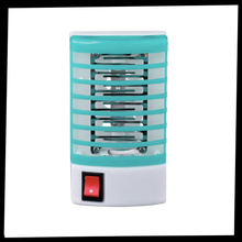 Carica l&#39;immagine nel visualizzatore di Gallery, Lampada notturna zanzariera plug-in - Ozerty
