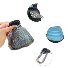 Carica l&#39;immagine nel visualizzatore di Gallery, Paletta per cacca di cane pieghevole con distributore di sacchetti - Ozerty
