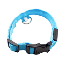 Load image into Gallery viewer, Collare per animali con luce LED ricaricabile USB

