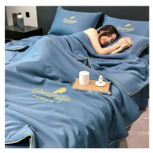 Load image into Gallery viewer, Copripiumino in morbida seta di ghiaccio -Blu/150X200 cmBlu/180X220 cmBlu/200X230 cm - Ozerty
