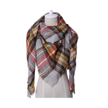 Load image into Gallery viewer, Sciarpa in cashmere a quadri effetto mohair -Bruxelles - Ozerty
