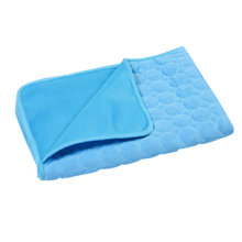 Load image into Gallery viewer, Cuscinetto di raffreddamento per animali domestici in seta -Blu/XSBlu/SBlu/MBlu/LBlu/XL - Ozerty
