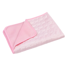 Load image into Gallery viewer, Cuscinetto di raffreddamento per animali domestici in seta -Rosa/XSRosa/SRosa/MRosa/LRosa/XL - Ozerty

