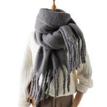 Load image into Gallery viewer, Sciarpa da donna Cozy Elegance -Grigio scuro - Ozerty
